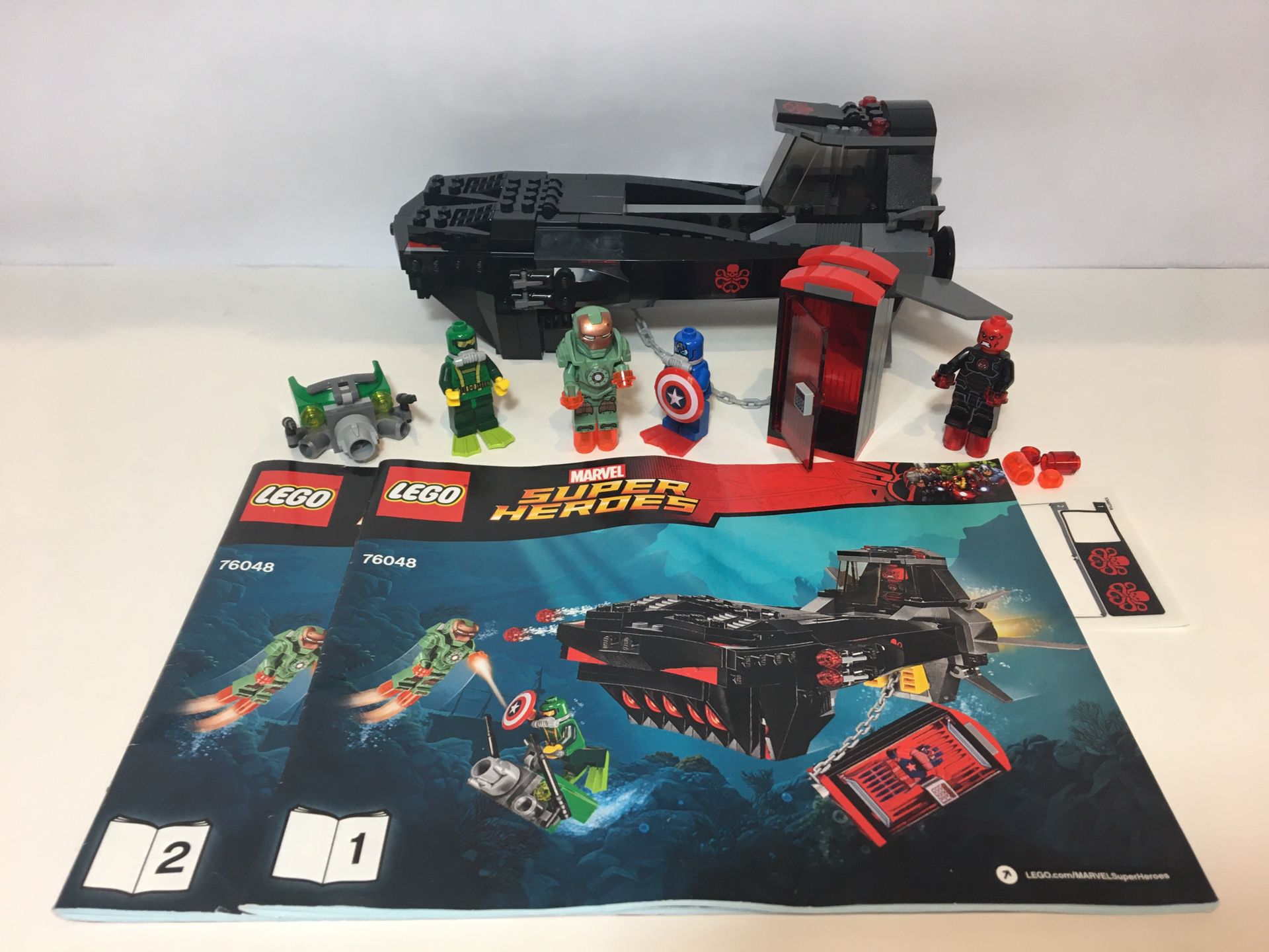 RARE Lego Marvel Iron Skull Sub Attack Set 76048 w/ Scuba Iron Man
