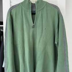Large Tommy Hilfiger Sweater