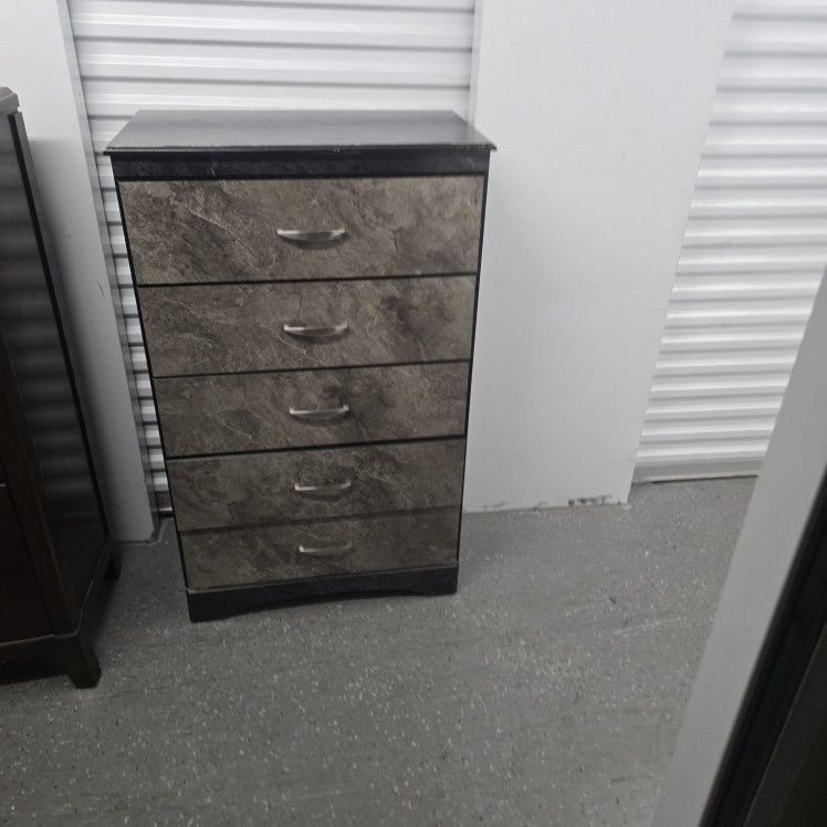 Nice 5 Drawer Chest