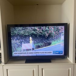 SONY Bravia HD TV 40 in. / High Quality, Like New