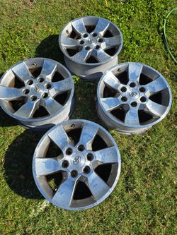 Rims 4 rruner or tacoma size 17"