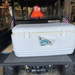 Large Igloo Cooler, Good Shape