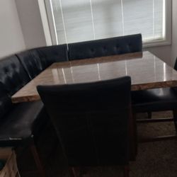 Dinning room table
