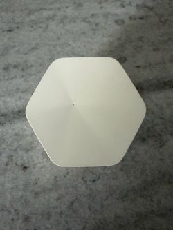 Xfinity xFi Pod 2nd Generation WiFi Extender (XE2-SG)
