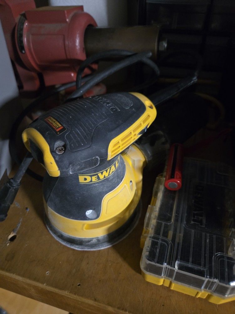 Dewalt Orbital Sander