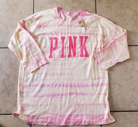 New VS Pink Shirt. Size Medium