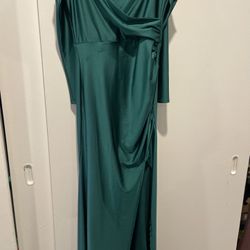 Hunter Green Dress Size large/Prom Dress/Formal