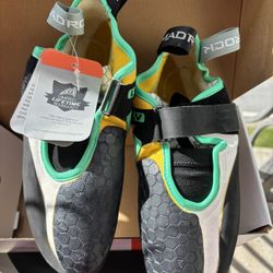 NEW Rock climbing shoes 