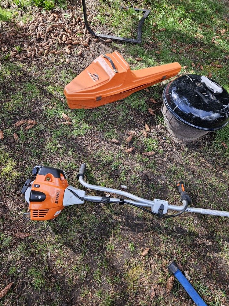 STIHL FS 240 16.5 in. Gas Trimmer
Professional Trimmer Weed Wacker Prices Firm I Did Not Take Offers Runs Great Shed