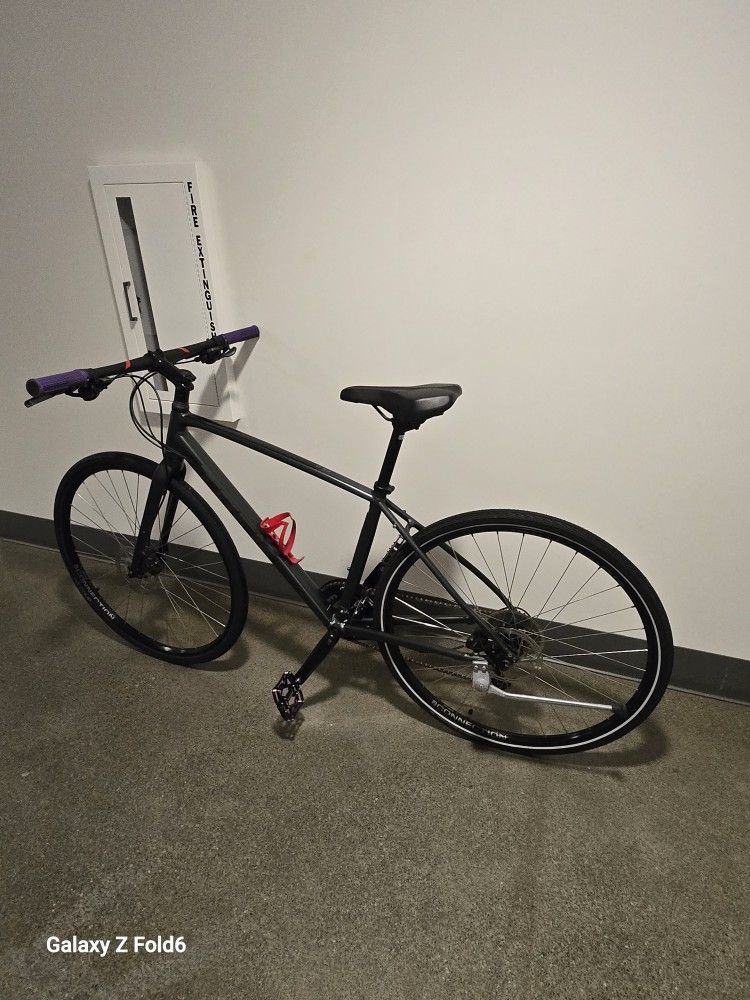 Trek FX-2, Medium With 27.5" Wheels