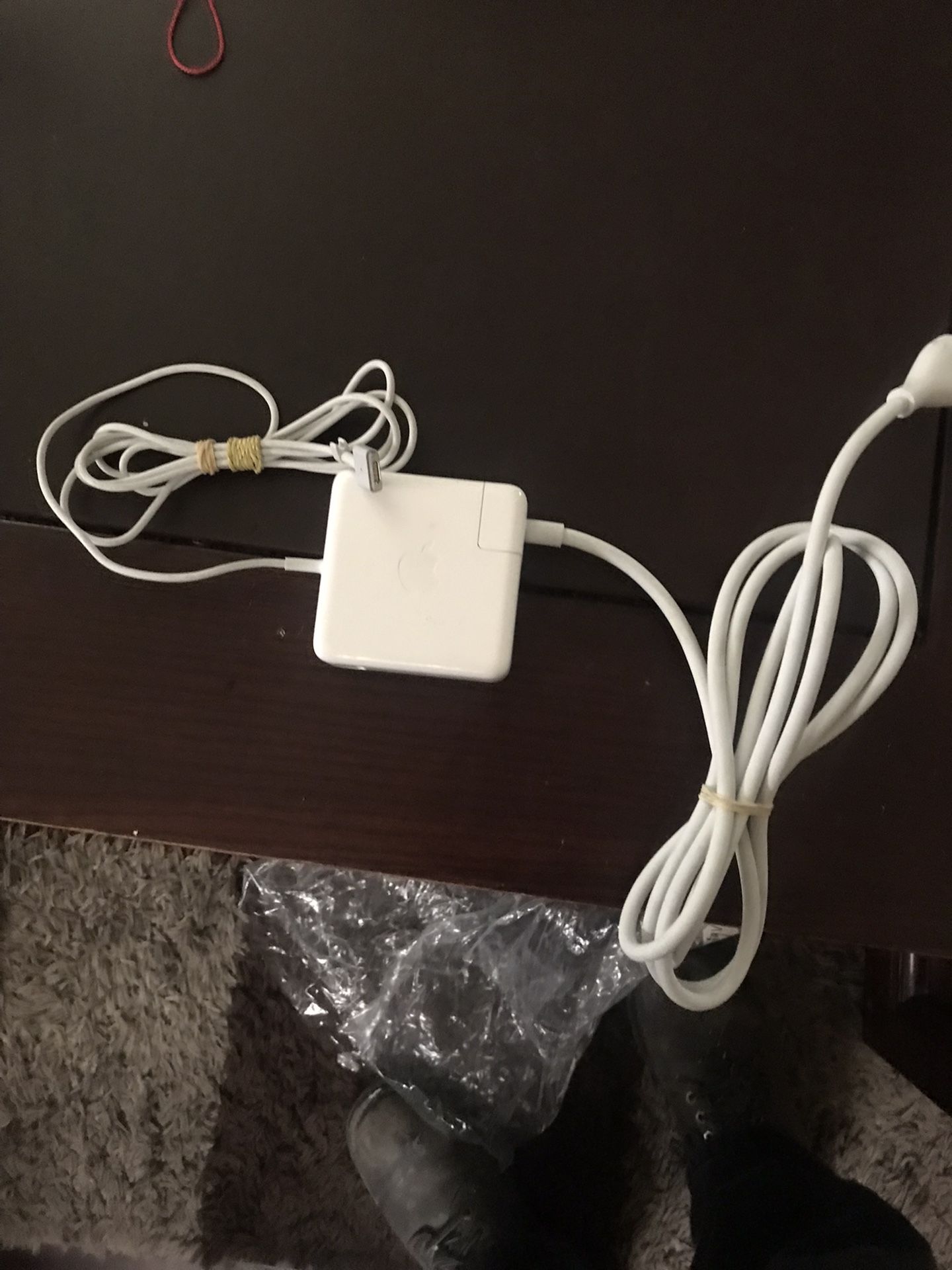 Apple 60W and 80w MagSafe 2 Power Adapter (MacBook Pro