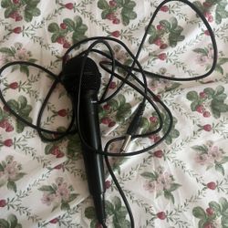 Microphone