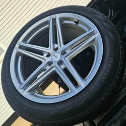 Brand New 20" Vossen wheels ,Pirelli Tires