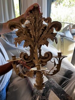 Wall candle holder