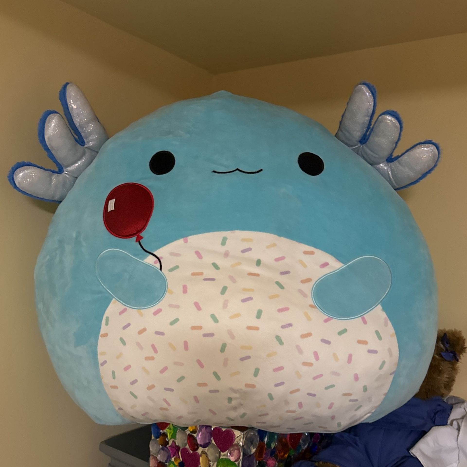 Jumbo Axolotl squishmallow “clutch”