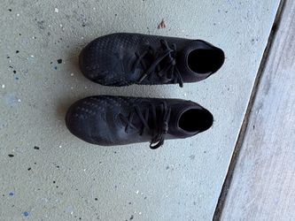 Adidas Predators- Size 4 soccer cleats