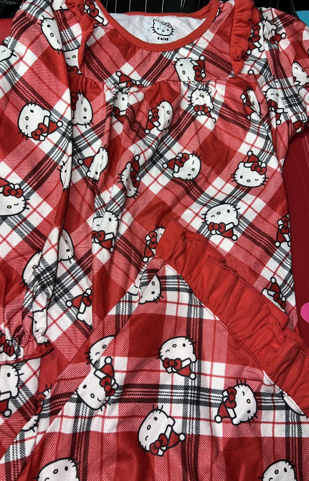 New. Girls Small Hello Kitty Holiday Nightgown