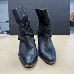 Vince Camuto size 10 boots