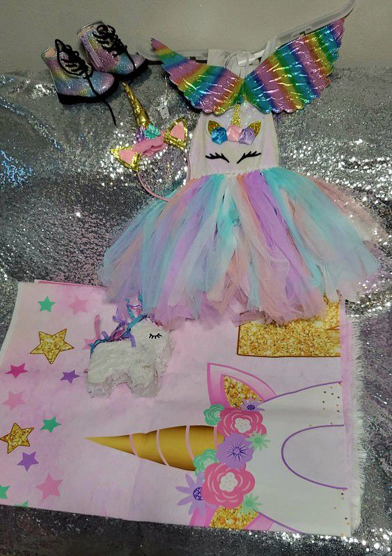 Birthday  Unicorn Light Up Dress/Costume With Shoes N Extra Stuff Bundle TODO en La Foto Incluido $45