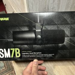 Selling A New Mic Dynamic Shure SM7B