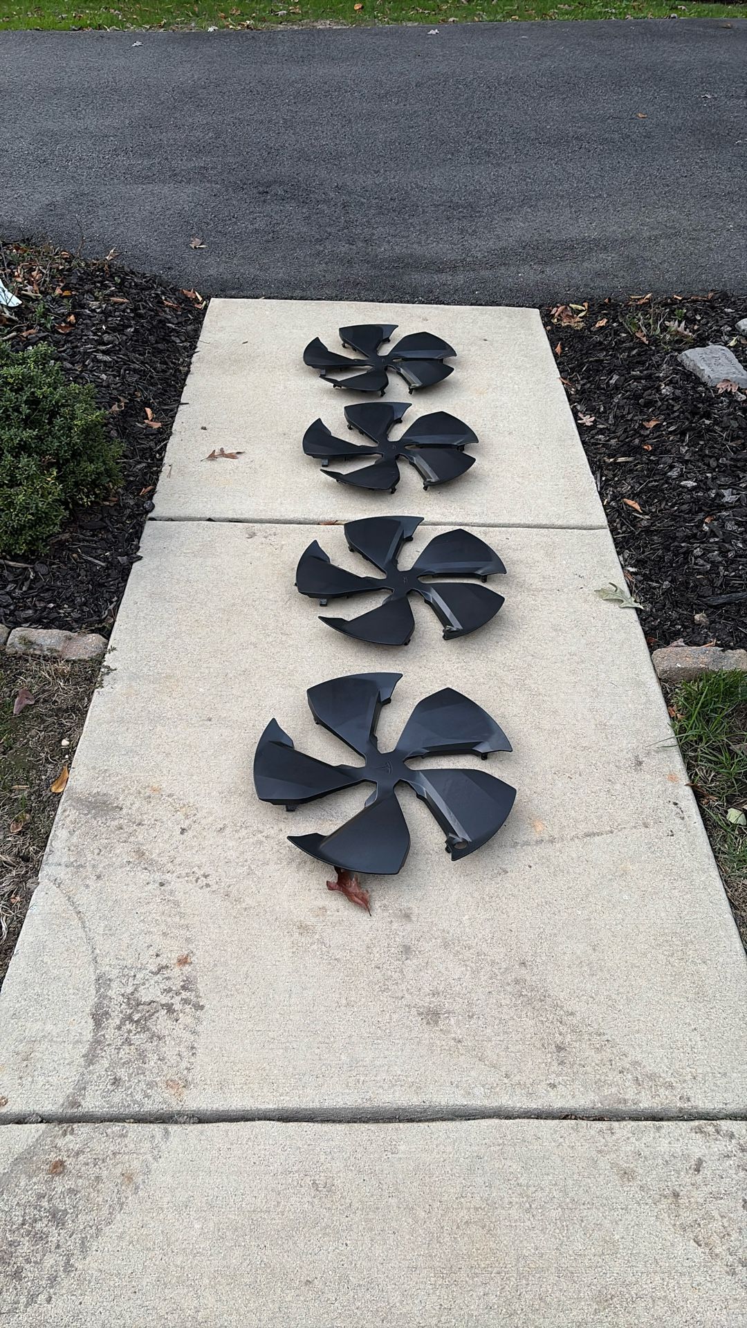 Tesla 19” Model Y Hub Caps 