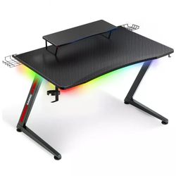 GTRACING Ergonomic Curved 3-Sided LED Z-Leg Gaming Desk, Black