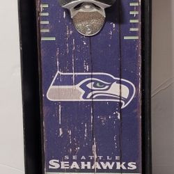 SEATTLE SEAHAWKS HIGH QUALITY POPULAR DESIGN DISTRESSED WOOD PLAQUE BOTTLE OPENER 