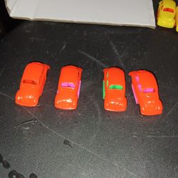 Lot Of 4 (2 INCH 1968 Volkswagen Beetle 1200 PEZ CGGC Italy 1/72 Plastic )