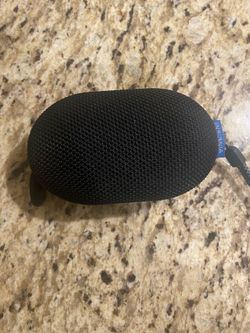Insignia speaker