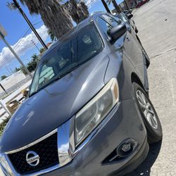 Nissan Pathfinder Sv 2013 