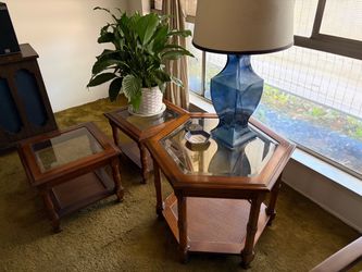 LIVING ROOM TABLES