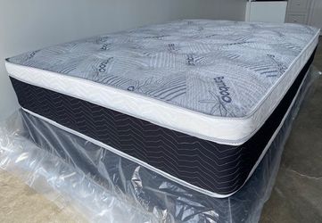 King Euro Bamboo Pillow Top Mattress!!