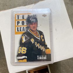 Mario Lemieux Upper Deck Hockey Card 