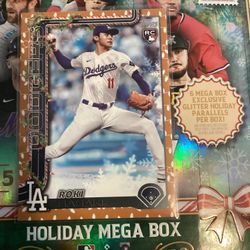 2025 Topps Holiday Roki Sasaki Gold Lights Variation #H23 Dodgers RC MLB trading cards