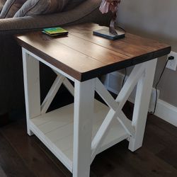 Farmhouse End Table 