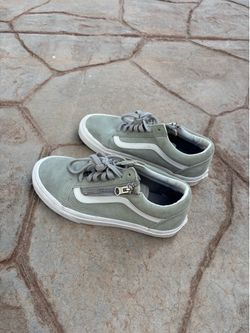 Vans shoes, men’s size 4.5/ women’s size 6