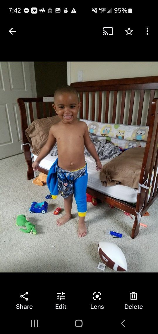 Baby Grow With Me Bed