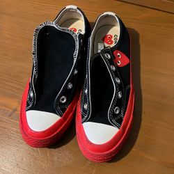  Sneakers  Size  4 M Ens. 6 Women 
