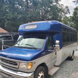 2001 Ford E 450