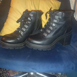 Women's Size 8 Black Booties Zip Up