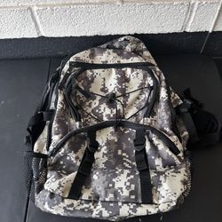 camo backpack 