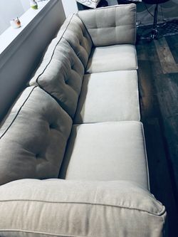 Three -seat sofa