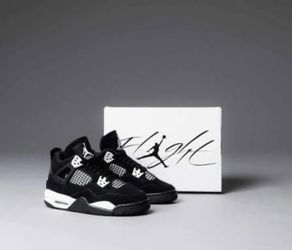 Jordan 4s white thunder