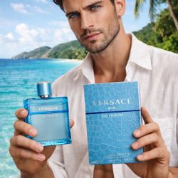 Versace Man Eau Fraiche Eau de Toilette Natural Spray 100ml