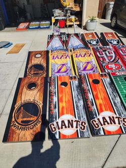 Cornhole set