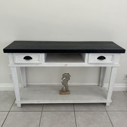 Selling white console table / dresser 