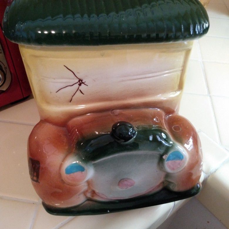 Cookie Jar ' Old Car/ Jalopy '