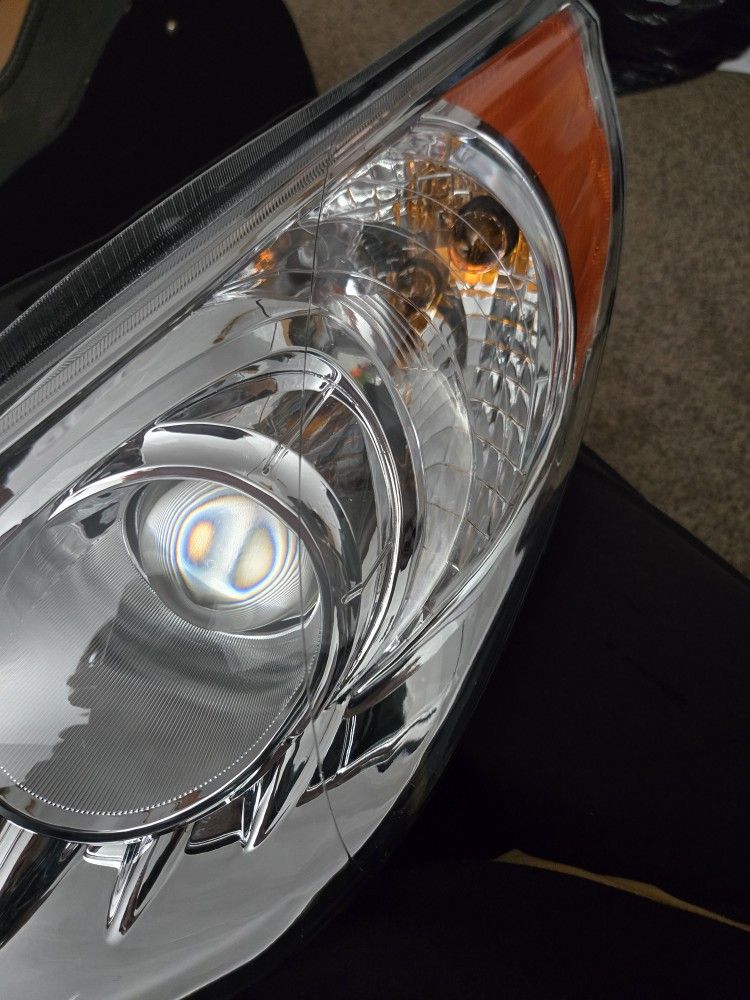 2013 hyundai sonata left headlight assembly and bulbs