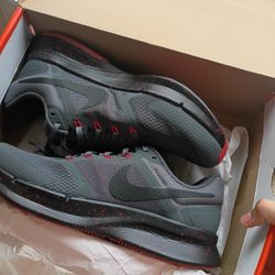 Nike Black And University Red Size 10