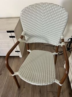 Plastic weave chair